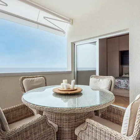 Beachfront Dream *